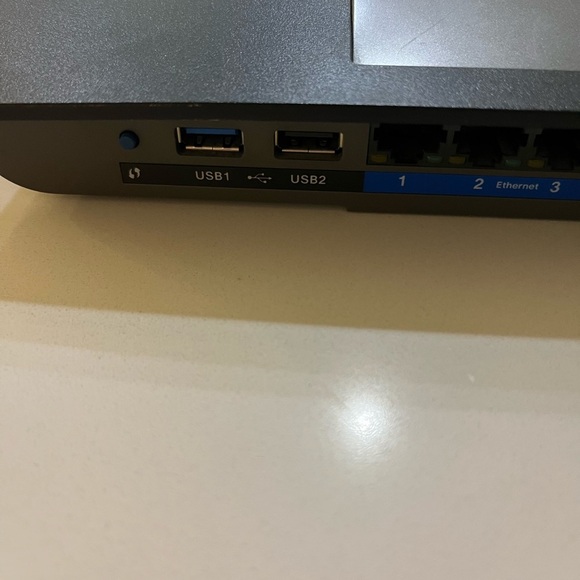 Linksys EA6700 Router - Picture 4 of 6